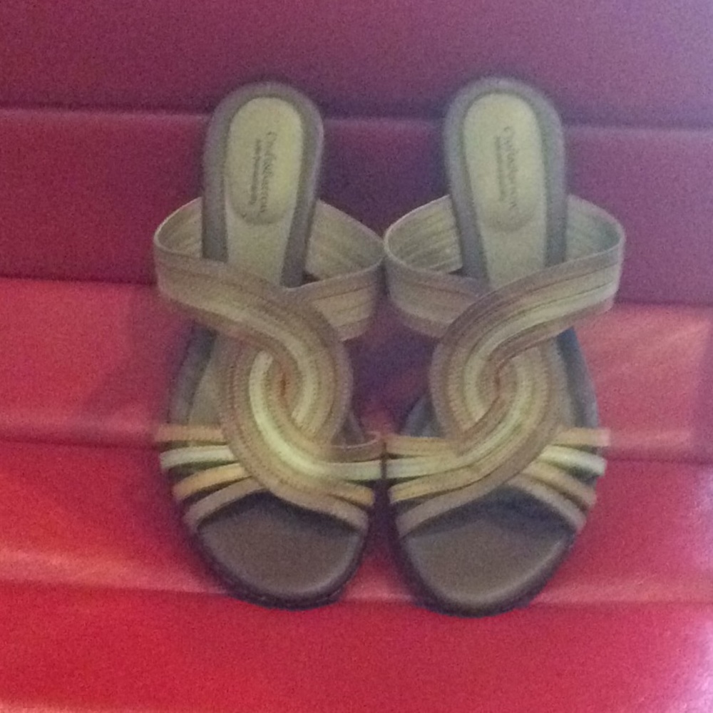 New Croft & Barrow leather sandals